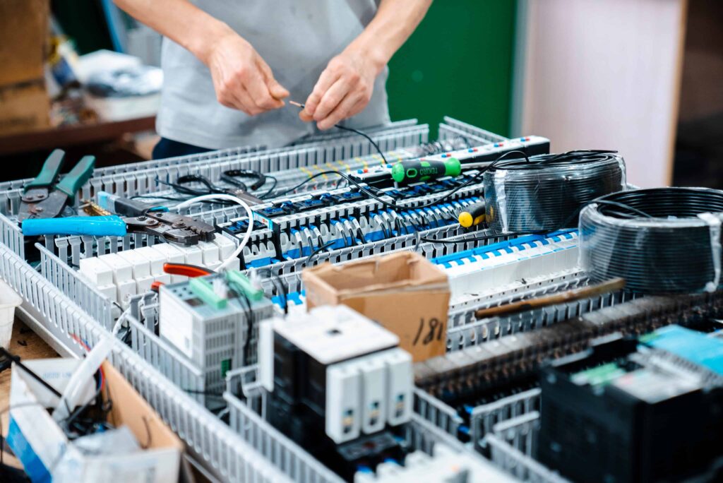 Contact Us（images 1）